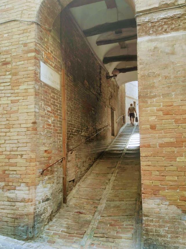 Residenza Storica Volta Della Morte Urbino Buitenkant foto